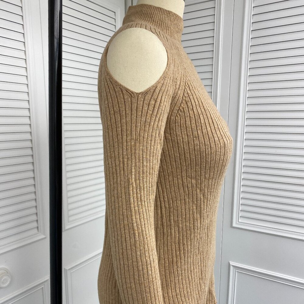 Chico's Beige Cold Shoulder Sweater Sz.Sm Med